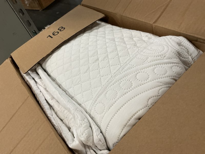 Condition photo showing As Is for qucover white oversized king bedspread 128 x 120, lightweight california king quilts, 3 piece vintage coin pattern soft microfiber extra large bedding with shams white 128"x120"