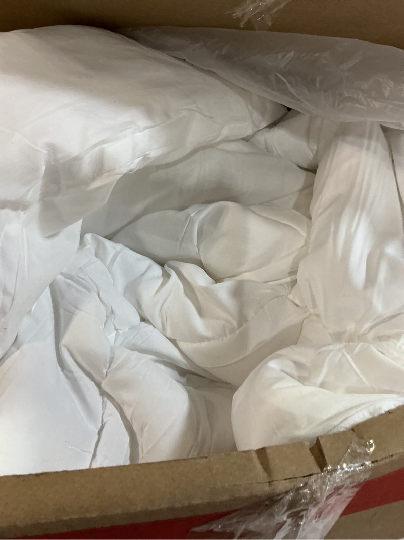Condition photo showing As Is for Bedsure Comforter Duvet Insert - Quilted Comforters Twin Size, All Season Duvet, GentleSoft Down Alternative Bedding, with 8 Tabs, Gifts for Women/Men, White, Twin 88 x 68 Inches White Twin