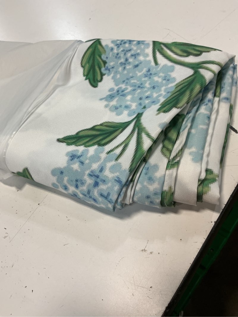 Condition photo showing Good Condition for vintage floral tablecloth rectangle 60 x 120 inch, blue green hydrangea flower decor tablecloths tablecloths polyester seasonal table cloth for parties kitchen dining indoor outdoor 60" x 120" (rectangular) hydrangea