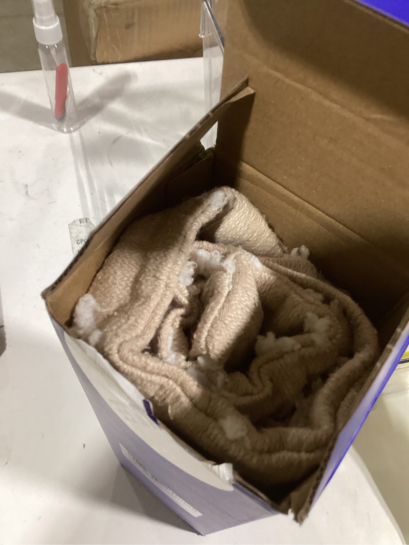 Condition photo showing Good Condition for MIULEE Set of 2 Decorative Throw Pillow Covers Rhombic Jacquard Pillowcase Spring Soft Square Cushion Case for Couch Sofa Bed Bedroom Living Room, 22x22 Inch, Beige 22" x 22" (Pack of 2) Beige