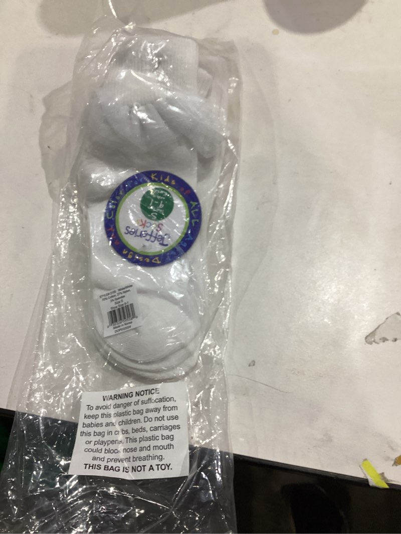 Condition photo showing New/Like New for Jefferies Socks Big Girls' Ruffle and Ripple Edge Turn Cuff Socks(Pack of 2) Small White/White