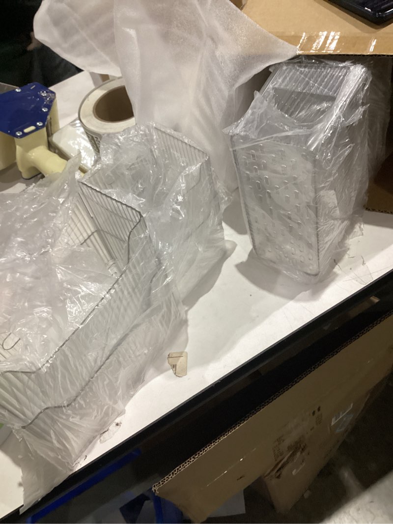 Condition photo showing Good Condition for YIHONG Clear Pantry Storage Organizer Bins, 6 Pack Plastic Food Storage Bins with Handle for Kitchen,Refrigerator, Freezer,Cabinet Organization and Storage