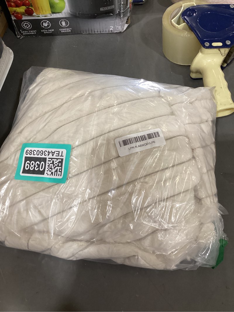 Condition photo showing New/Like New for bedsure comfyfleece™ cute dog bed medium size dog - washable furry puppy beds, rectangle orthopedic corduroy fleece pet beds with removable zipper cover, 30x24x8inches, cream 30.0"l x 24.0"w x 8.0"th cream