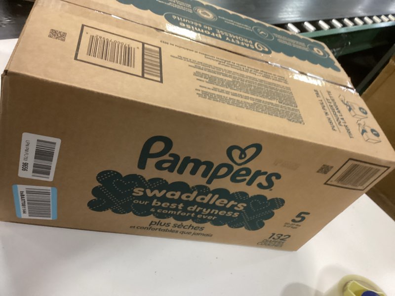 Condition photo showing New/Like New for pampers swaddlers diapers, size 5 (20-37 lbs), 132 count, absorbent, keeps baby dry and comfortable, skin safe disposable baby diaper (packaging may vary) size 5 132