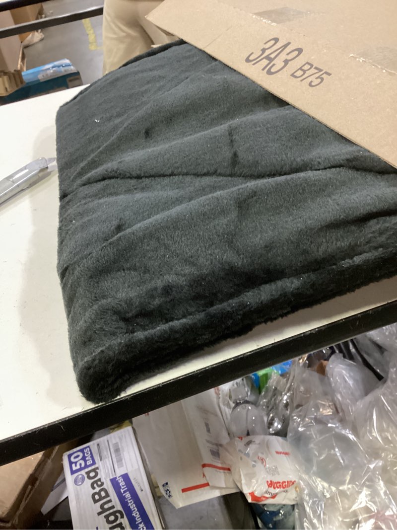 Condition photo showing Good Condition for Furhaven Pet Products - ThermaNAP Cat Bed Pad, ThermaNAP Dog Blanket Mat, Self-Warming Waterproof Throw Blanket, Muddy Paws Absorbent Towel Floor Rug, and More