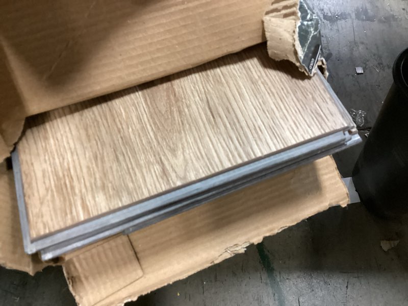 Condition photo showing Good Condition for SMARTCORE Pro By COREtec Floors Burbank Oak 20-mil x 7-in W x 48-in L Waterproof Luxury Vinyl