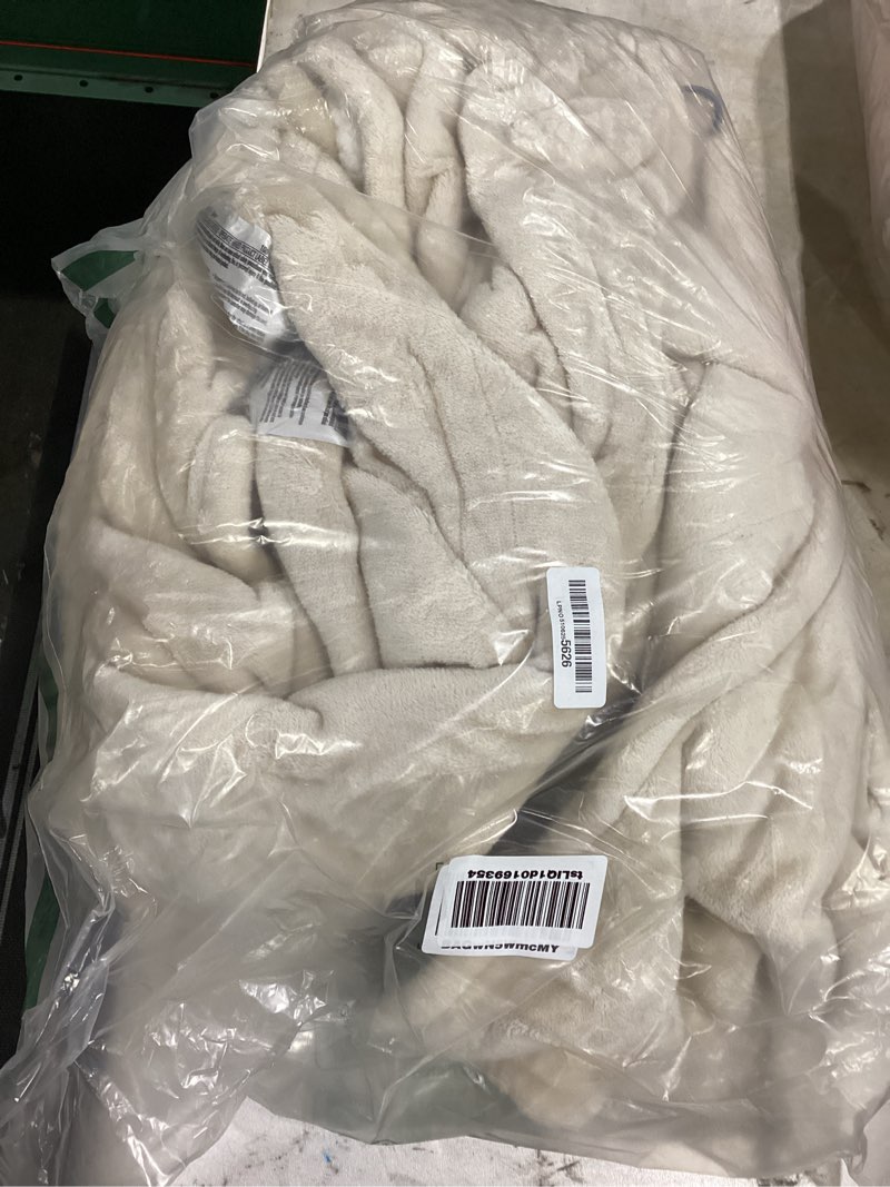 Condition photo showing Good Condition for westinghouse electric blanket queen, heated blanket queen size with 10 heating levels and 1 to 12 hours heating time settings, flannel to sherpa reversible, machine washable (84" x 90", beige) beige queen 84"x90"