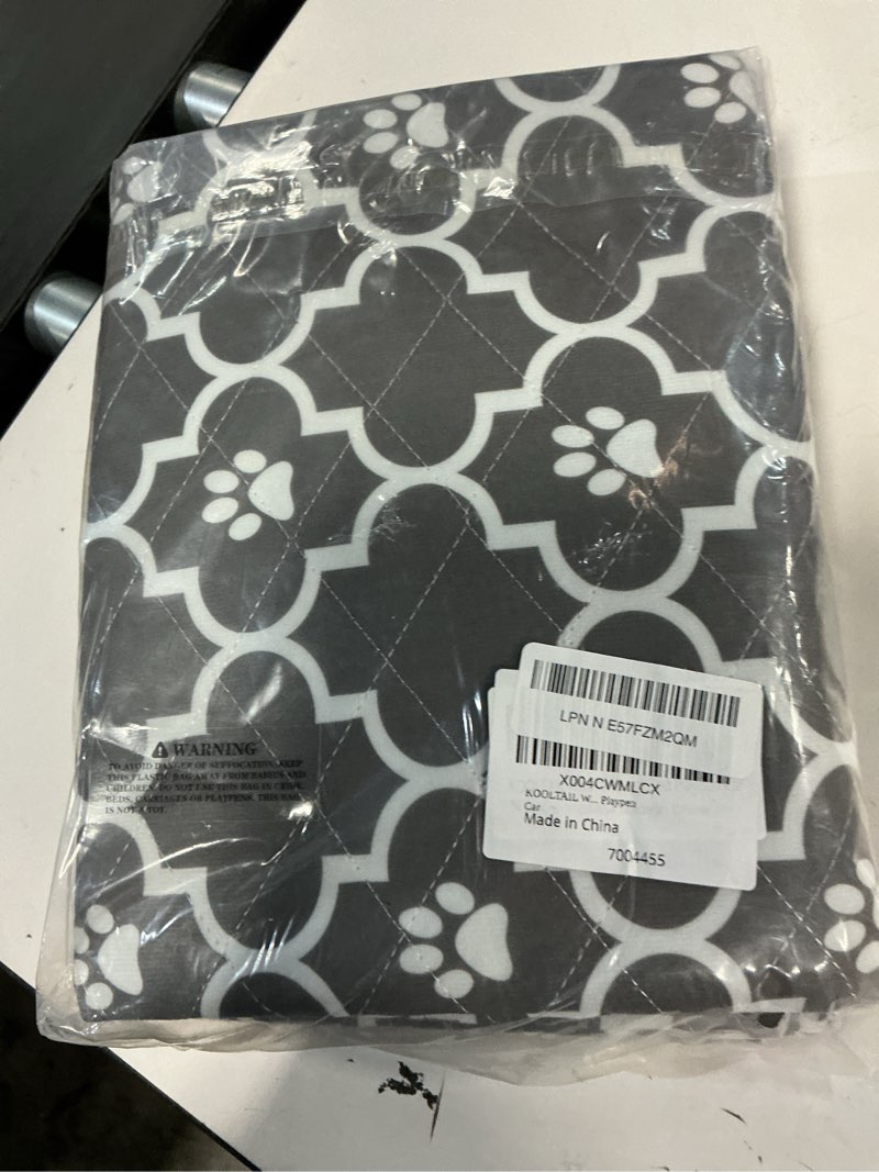 Condition photo showing New/Like New for kooltail washable pee pads for dogs, 4 packs super absorbent leakproof & non-slip dog pee pad large, reusable puppy training pads waterproof, pet mat rug for whelping, floor, crate, car, cats 24"x36" clover black 24" x 36" (4 pack)