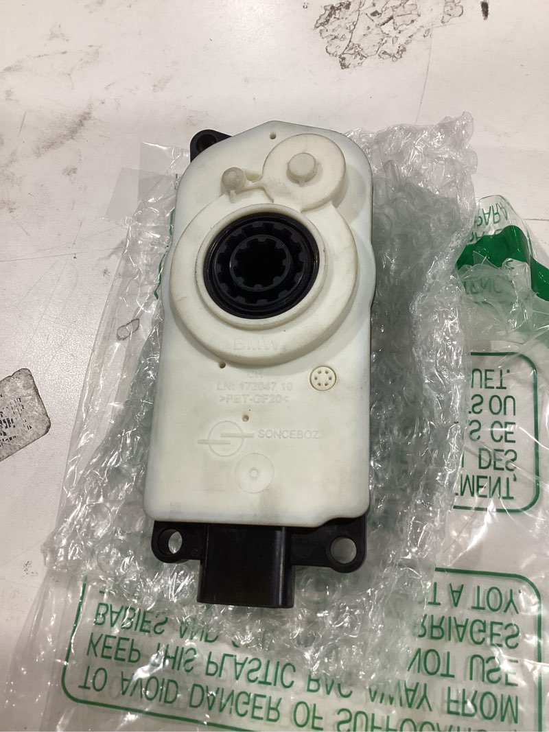 Condition photo showing As Is for lower grille shutter actuator motor fit bmw 3 4 5 series x3 x4 x5 x6 | replace 5811r1000 9881645-02 9881645