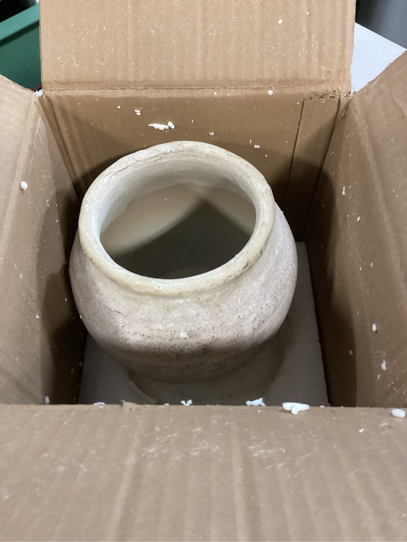 Condition photo showing Good Condition for Briful 6.1'' Large Ceramic Rustic Vase Shabby Vintage Textured Vase, 4.72'' Wide Mouth Pampas Jar Vases Pottery for Fake Flowers Branches, Farmhouse Home Décor, Weddings Shelf Table Decor, Cream White