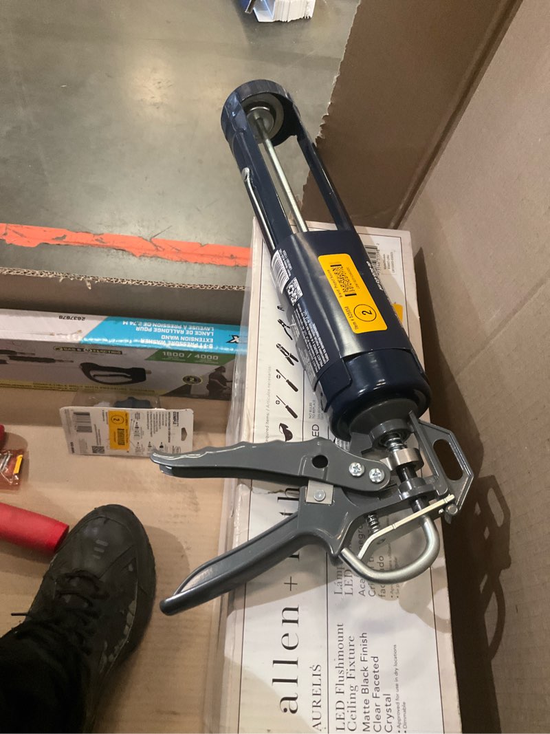 Project Source Heavy Duty 28 -oz Anti-Drip Smooth rod Caulk Gun