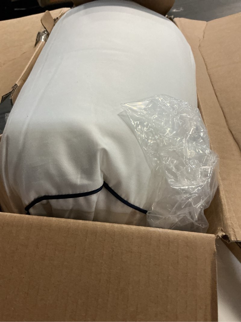 Condition photo showing Good Condition for serta hotel collection bed pillows queen/standard size set of 2, 400 thread count 100% cotton cover, medium soft, support gusseted down alternative pillow for back, stomach or side sleepers, 18" x 26" white queen(pack of 2)