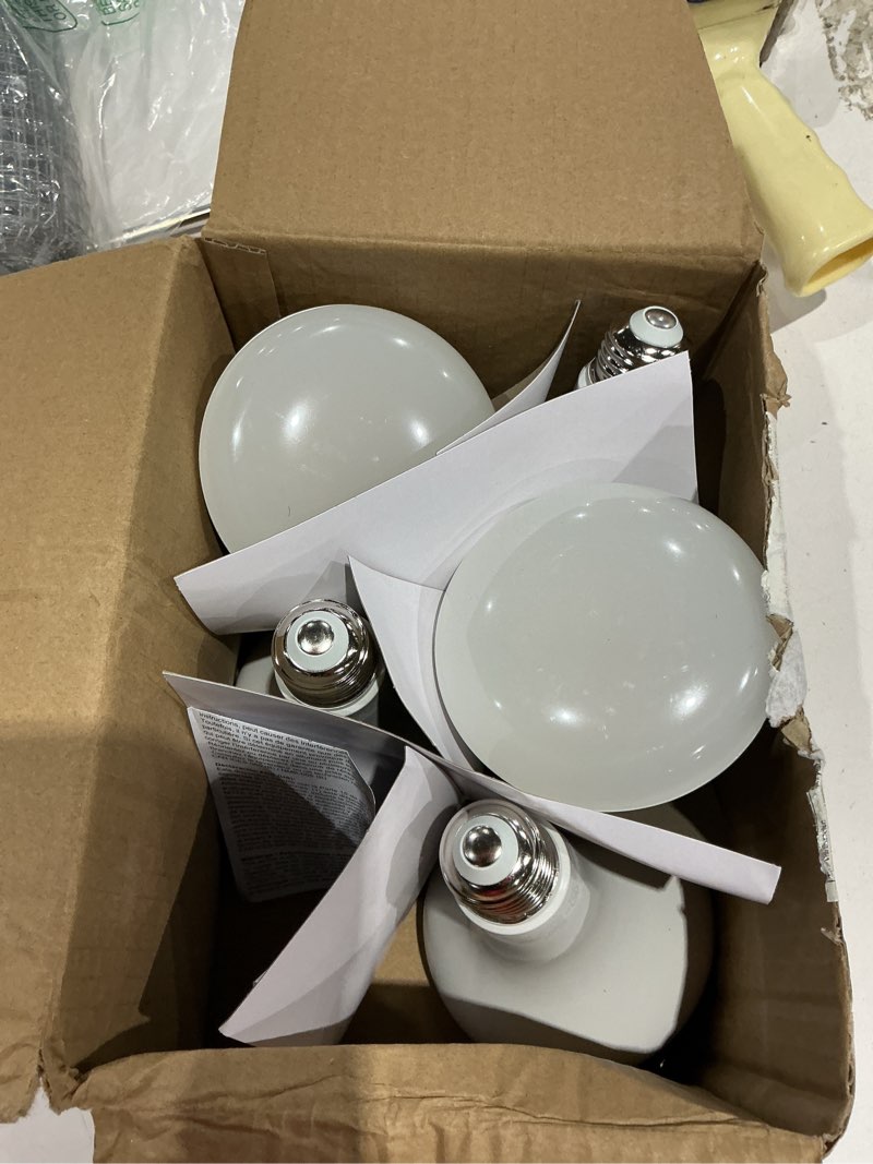 Condition photo showing Good Condition for amazon basics br30 led light bulb, 65 watt equivalent, energy efficient 11w, e26 standard base, soft white 2700k, dimmable, 10,000 hour lifetime , 6-pack