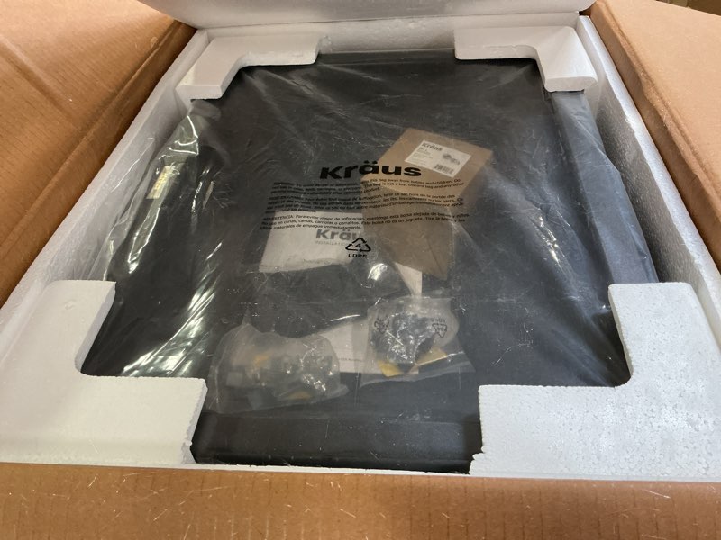 https://lotting-media.assets.bidfta.com/lotting_414b58a4-5869-4dfd-bb04-3f82d0364069