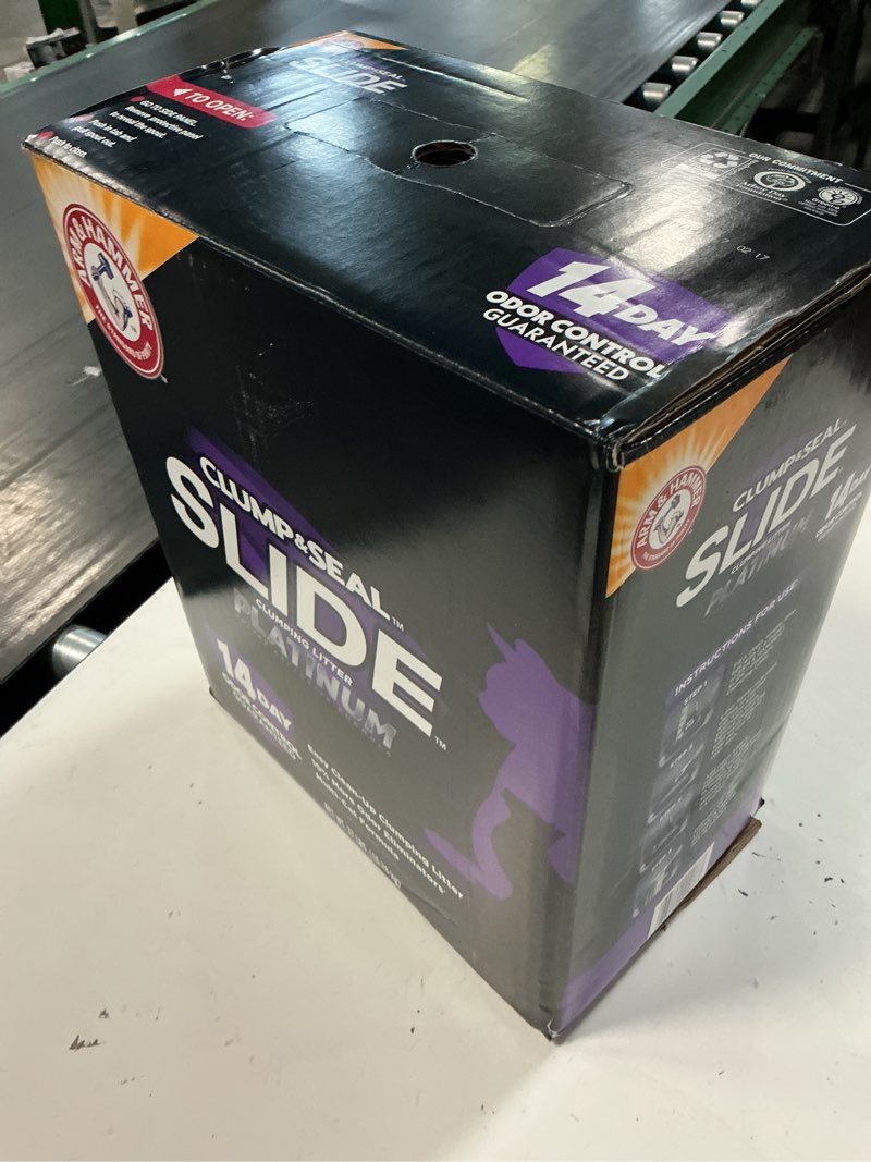 Condition photo showing New/Like New for arm & hammer clump & seal slide platinum multi-cat clumping litter, easy clean, superior odor control, 37 lbs