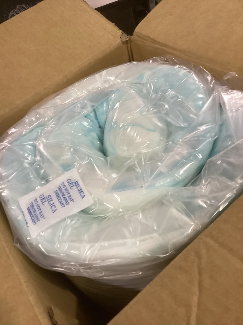 Condition photo showing New/Like New for queen size mattress pad pillow top mattress cover quilted fitted mattress stretches up 8-21" deep pocket cooling mattress topper