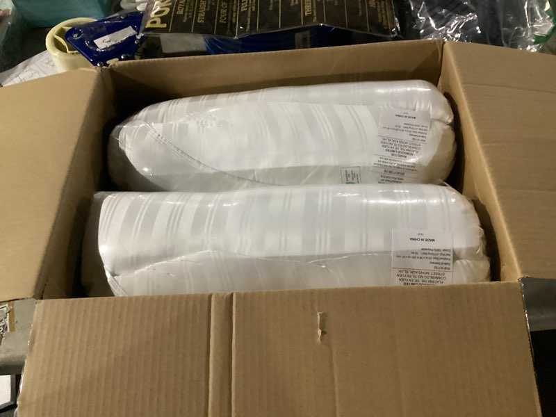 Condition photo showing Good Condition for downluxe Down Alternative Pillows King Size Set of 2 - Hotel Collection Soft Bed Pillows for Sleeping, Perfect for Side, Back and Stomach Sleepers, 20 X 36 King (Pack of 2) Horizontal Stripes