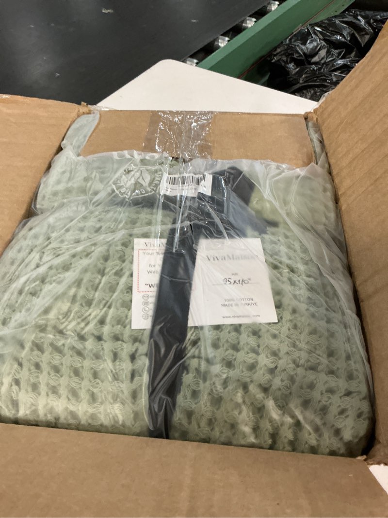 Condition photo showing Good Condition for 100% turkish cotton waffle throw blanket king size sage green - premium quality, light and airy waffle all-season quilt - lux decorative bedspread (sage green, king size 95" x 110" inch) sage green king size 95" x 110" inch