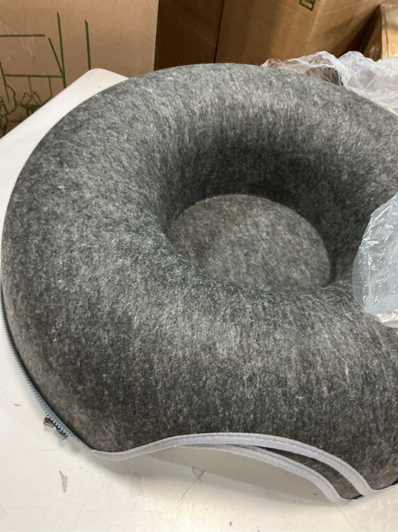 Condition photo showing Good Condition for Large Cat Tunnel Bed for Indoor Cats with 3 Toys, Scratch Resistant Donut Cat Bed, Up to 30 Lbs (L 24x24x11, Dark Grey)