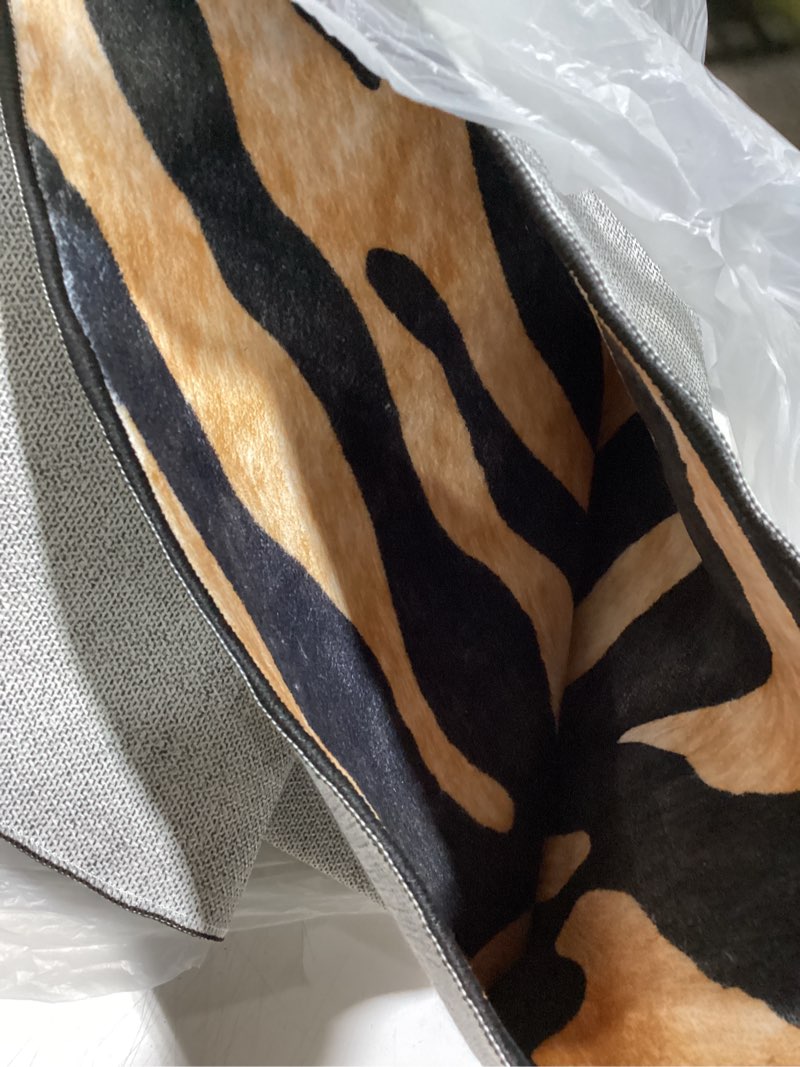 Condition photo showing Good Condition for Zebra Print Rug, Brown Area Rug 8x10 Feet Zebra Rugs for Living Room Animal Rugs Carpet Animal Tiger Print Rug Black and Gold Zebra-gold 8' x 10' (Rectangular)