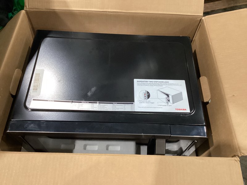 Condition photo showing Good Condition for toshiba em131a5c-bs countertop microwave ovens 1.2 cu ft, 12.4" removable turntable smart humidity sensor 12 auto menus mute function eco mode easy clean interior black color 1000w 1.2 cu.ft