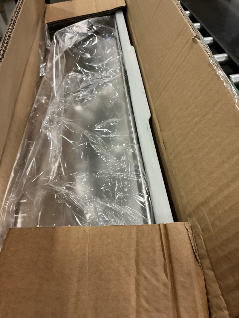 Condition photo showing New/Like New for Stainless Steel Litter Box | XL Enclosed Cat Litter Boxs with Lid for Big Cats | High Sided, Anti-Urine Leakage | Non-Stick Bottom & Includes Litter Mat & Metal Scoop X-Large Silver Gray