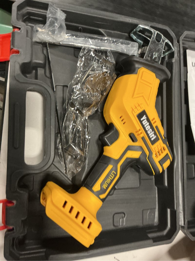 Condition photo showing Good Condition for cordless reciprocating saw,compatible with dewalt 20v max battery,0-3000spm variable speed, 4 saw blades, power reciprocating saws for wood/metal/pvc cutting(no battery)