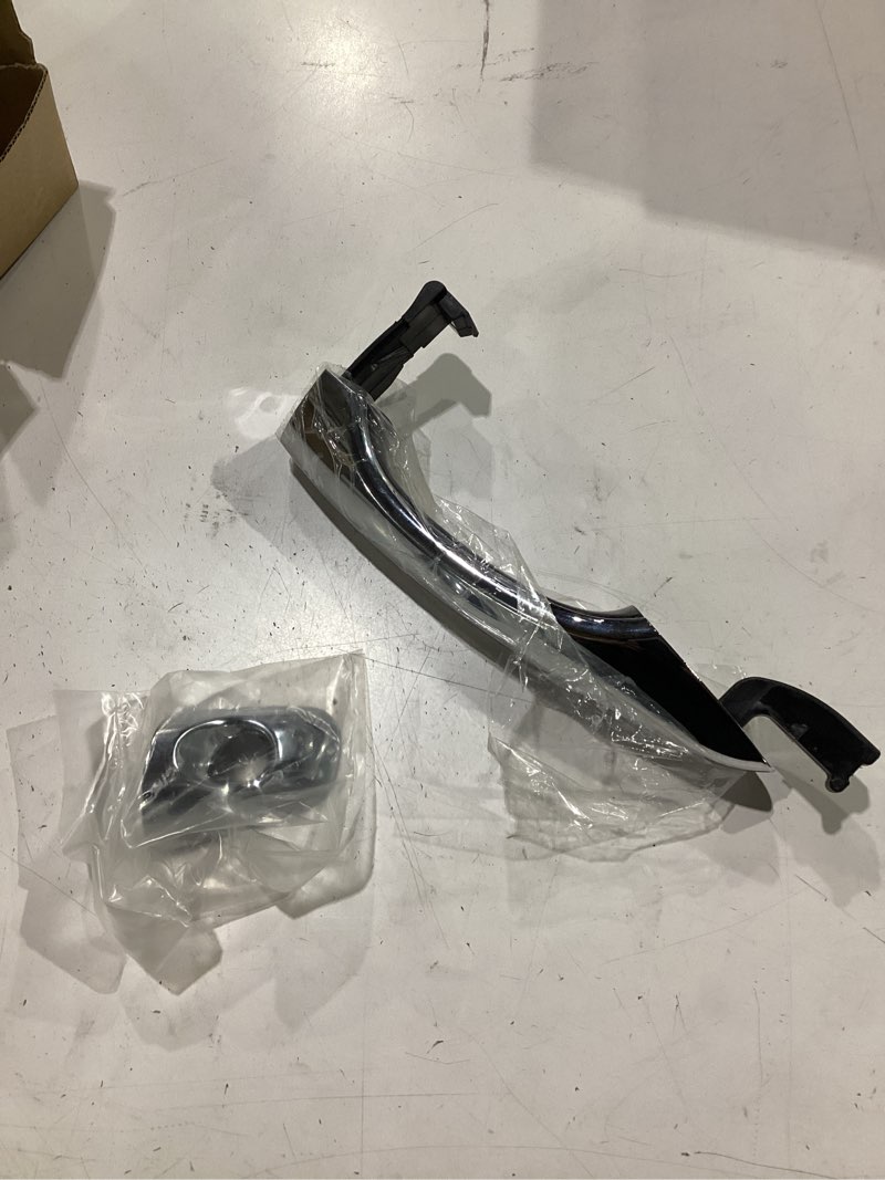 Condition photo showing Good Condition for exterior door outer handle chrome with cap compatible with kia sorento 2016-2020 (front left)