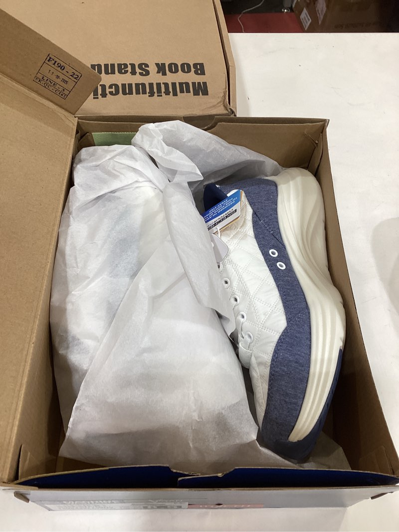 Skechers slip ins 8.5 in woman