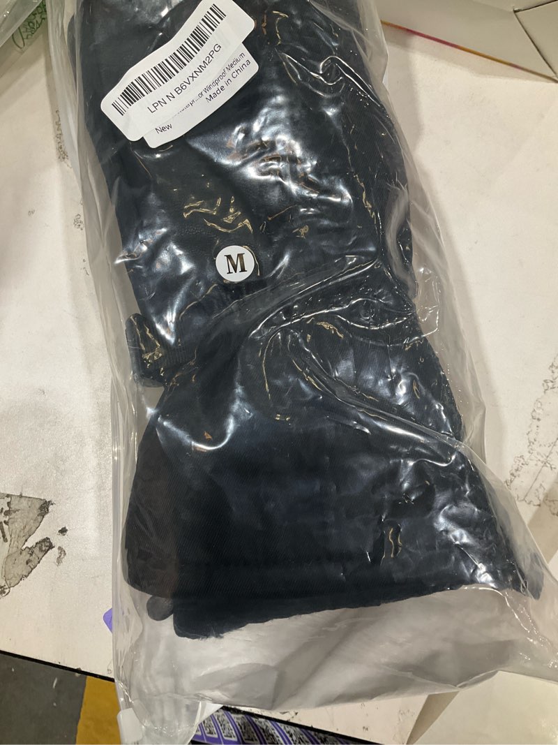 Condition photo showing New/Like New for Unisex Waterproof Touchscreen Ski Gloves for Men Women, 3M Thinsulate Winter Snow Gloves with Pocket Black Medium