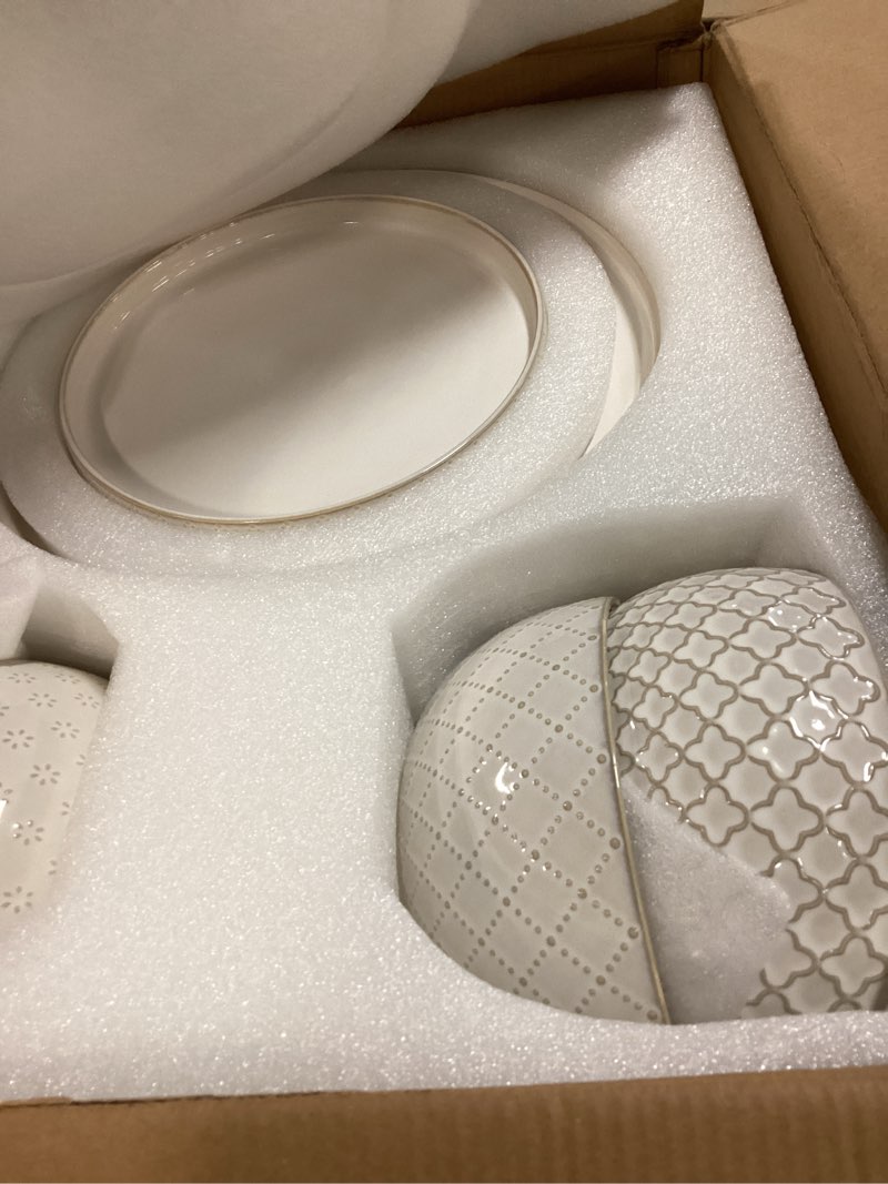 Condition photo showing New/Like New for getstar dinnerware sets, plates and bowls sets (10.5” dish + 8” dish + 6” bowl) for 4, microwave and dishwasher safe, ceramic dinnerware set (12 piece)