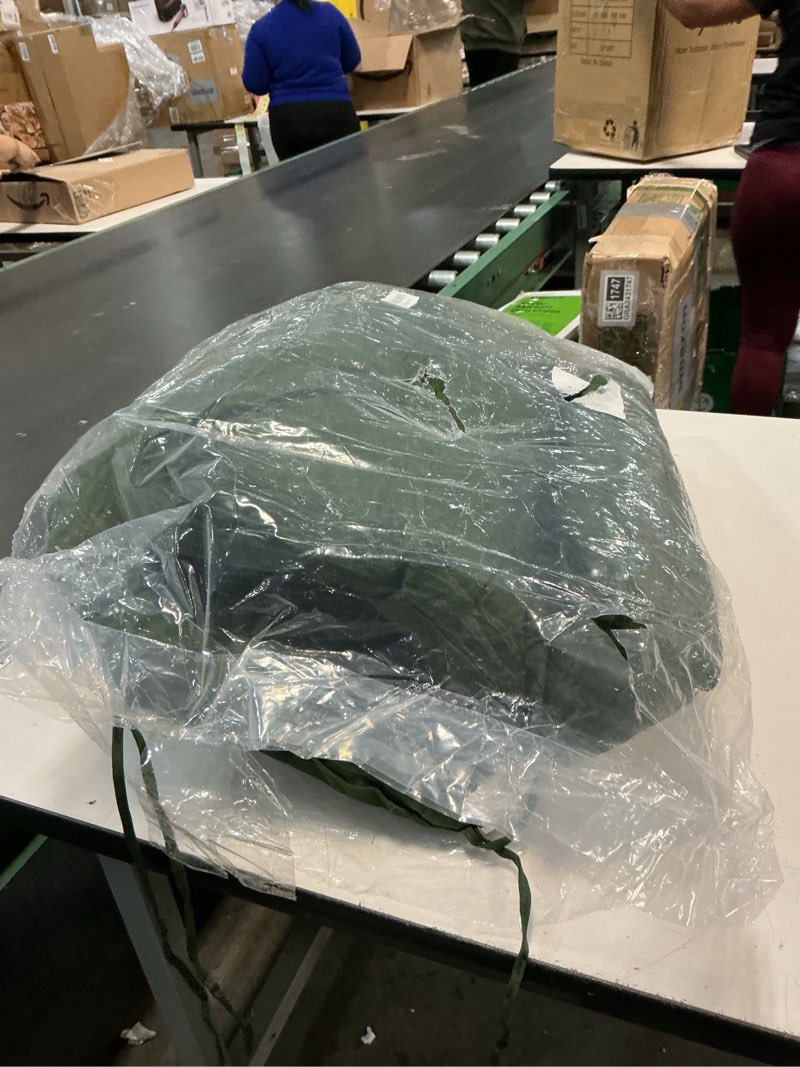 Condition photo showing As Is for ((Incomplete only 2))Outdoor Chair Cushions Set of 4, Patio Chair Cushions with Ties, 19x19+5” Tufted Outdoor Seat Cushions, Waterproof Patio Furniture Cushions, Outdoor Dining Chair Pads, Forest Green Forest Green 19*19+5”/4pcs