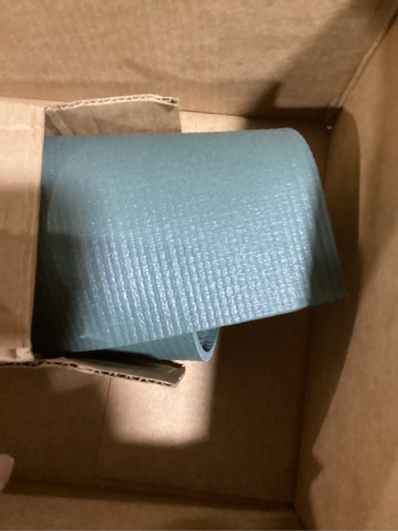 Condition photo showing Good Condition for manduka pro yoga mat - 6mm | lifetime durability | hygienic construction | premium studio quality | teacher approved black sage 71" x 26"