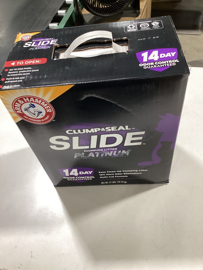 Condition photo showing New/Like New for arm & hammer clump & seal slide platinum multi-cat clumping litter, easy clean, superior odor control, 37 lbs