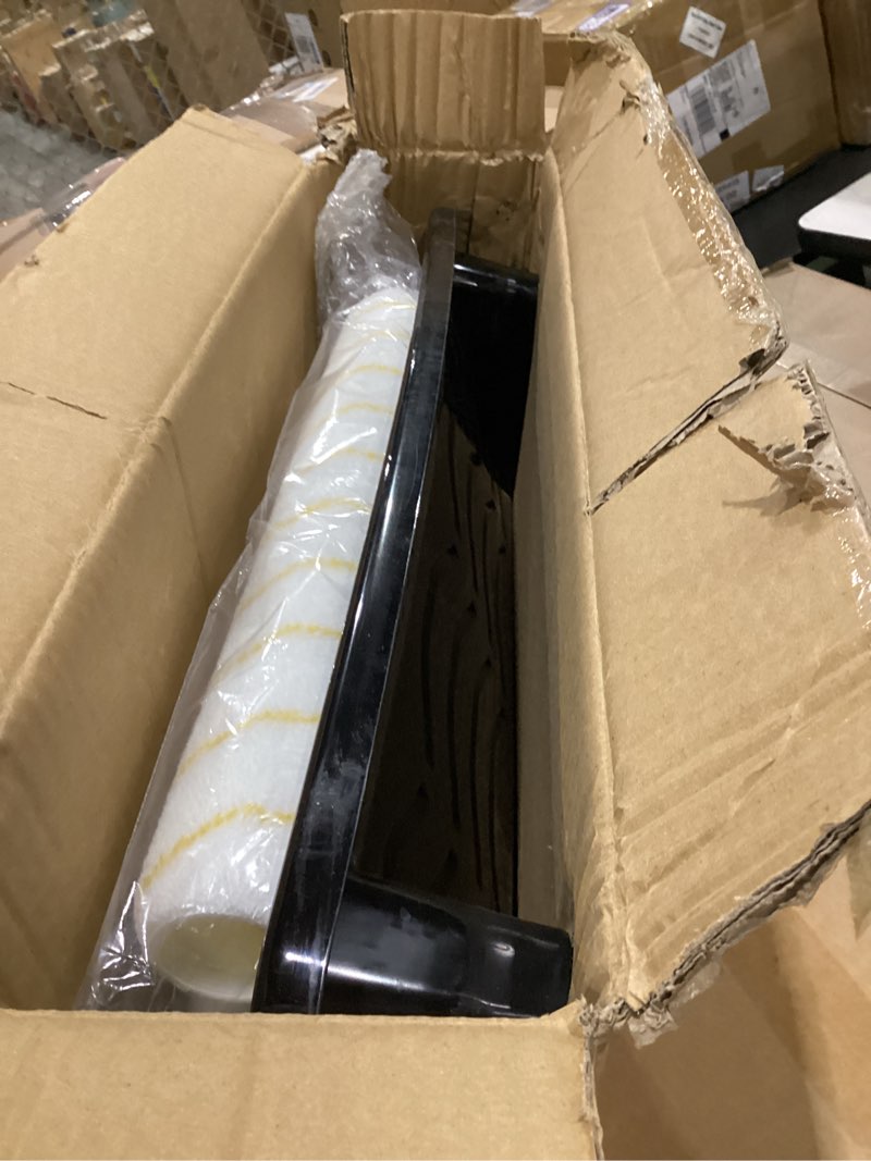 Condition photo showing Good Condition for 12 pcs 18 inch paint roller kit,12-18" adjustable roller frame,large paint roller with tray,1-5 ft steel pole paint roller set,18" paint roller sleeves 23.6'' paint roller tray for wall ceiling