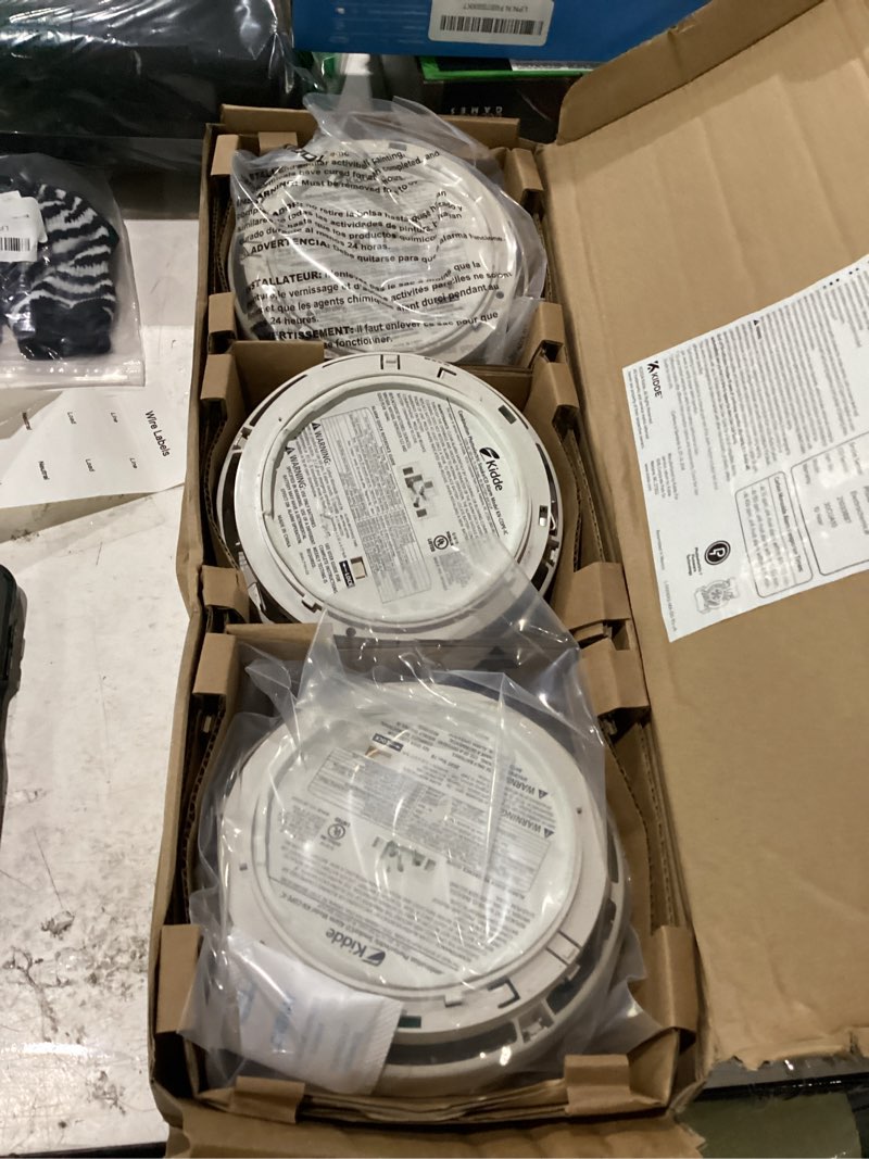 Condition photo showing New/Like New for kidde smoke and carbon monoxide detector, hardwired with 10-year battery backup, led status lights, interconnected, 85 db alarm, 5 inches, 30cua10, 3 pack