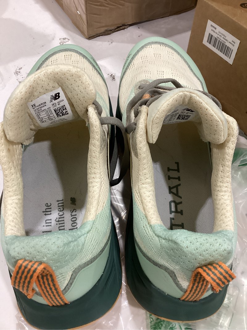 Condition photo showing As Is for new balance women's fresh foam x hierro v9 9.5 x-wide calcium/dark juniper