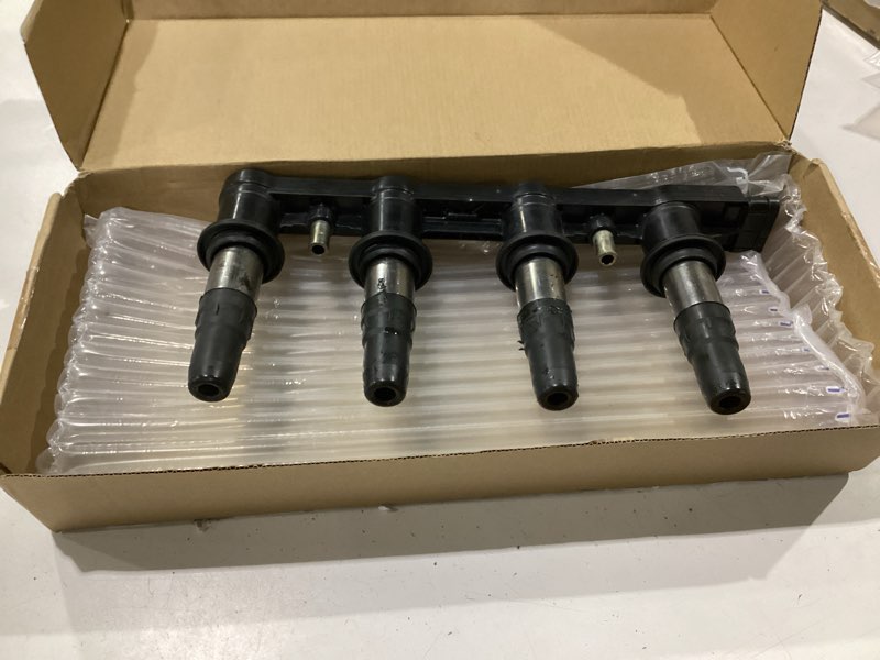 Condition photo showing New/Like New for motorevo 3pcs ignition coil pack compatible with toyota 3.4l 4runner 1996-2002, tacoma 1995-2004, tundra 2000-2004, t100 1995-1998, replace uf156 c1041 gn10184 9091902212 5c1308 e679 coil uf156-3pcs