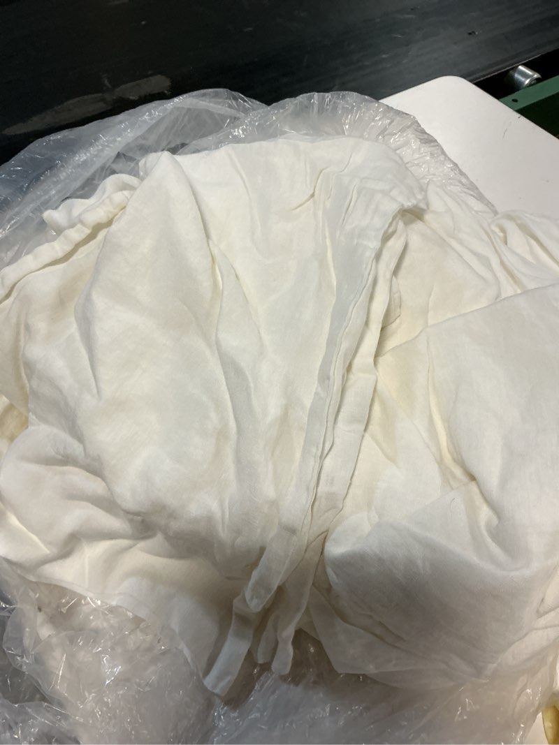 Condition photo showing As Is for european linen fitted sheet set, king, white