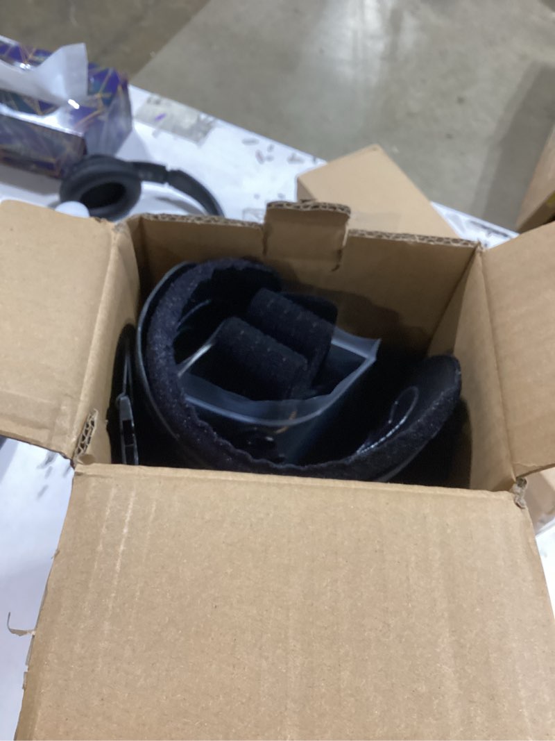 Condition photo showing Good Condition for komzer oa unloader knee brace, adjustable rom & stabilizing support used for unloading joint pressure caused by bone-on-bone osteoarthritis, capable of delaying surgery & correcting bow legs/valgus (black, left)