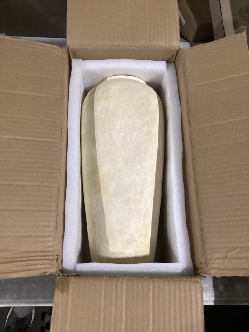 Condition photo showing Good Condition for Ceramic Rustic Farmhouse Vase, 15 Inch Beige Flower Vases for Home Decor, Rustic Pottery Vase for Table Centerpieces & Living Room, Farmhouse Ceramic Vases for Entryway & Wedding Gifts Beige Large