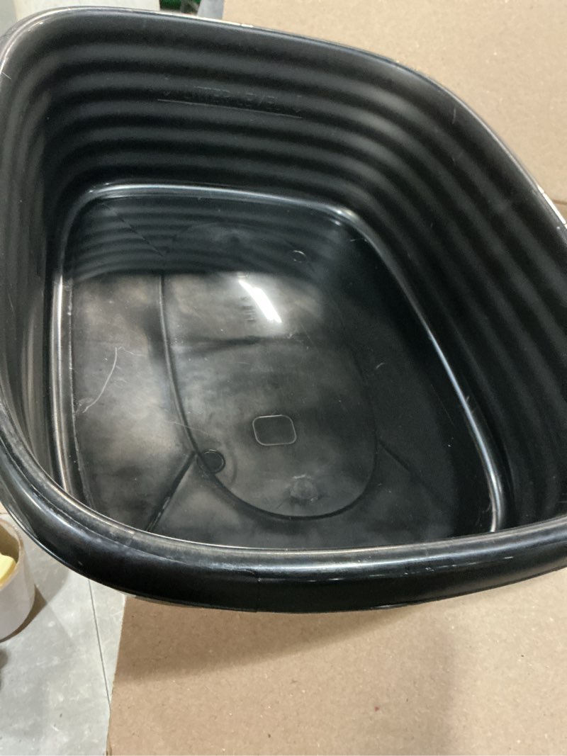 Condition photo showing As Is for arm & hammer rimmed cat litter box with high sides and microban, made in usa