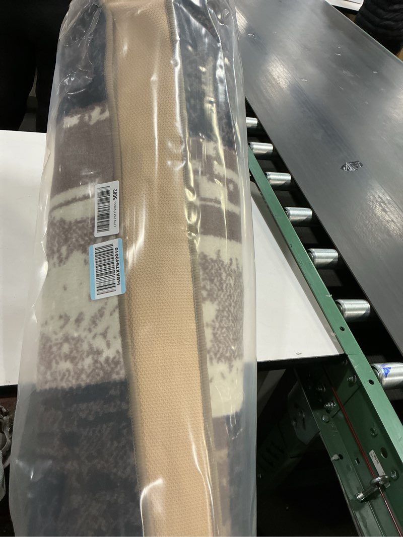 Condition photo showing New/Like New for Superior Indoor Area Rug, Jute Backed, Modern Geometric Patchwork Floor Decor for Bedroom, Office, Living Room, Entryway, Hardwood Floors, Rockwood Collection, 10' x 14', Chocolate