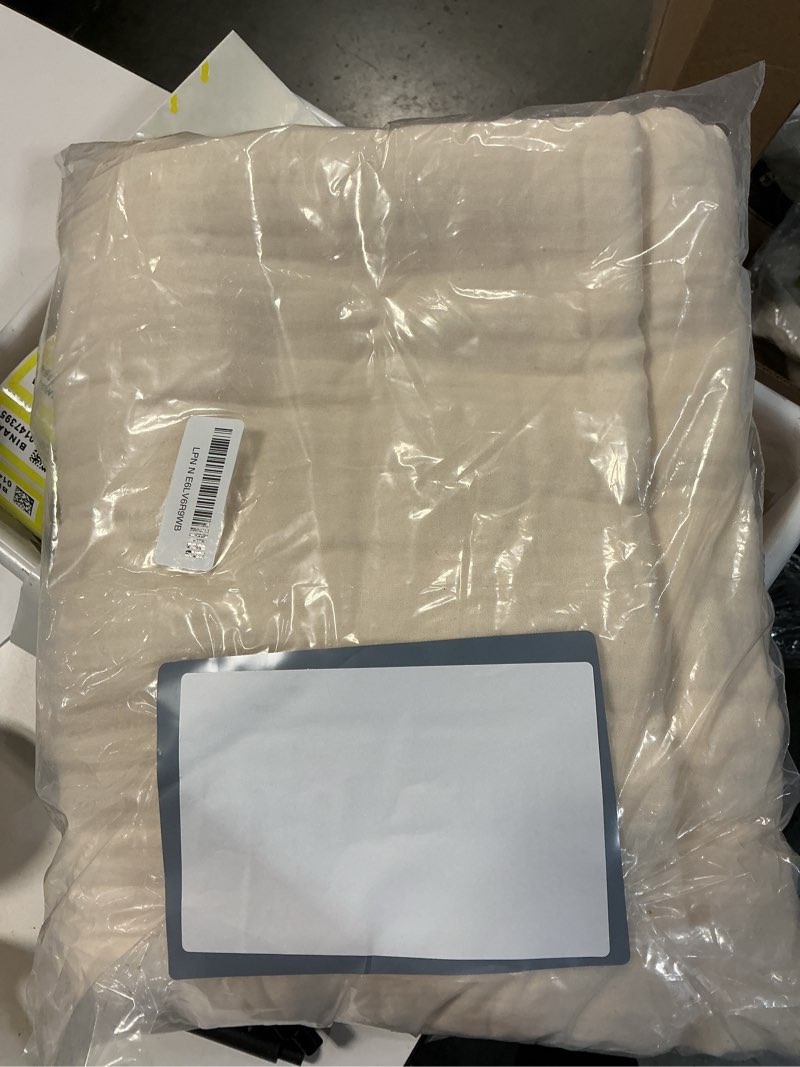 Condition photo showing New/Like New for david's home soft cooling muslin blanket queen size, 60% rayon derived from bamboo 40% cotton, breathable lightweight cool blanket for hot sleepers, 4-layer cozy gauze for bed, 90"x90", natural/birch natural/birch queen(90x90")