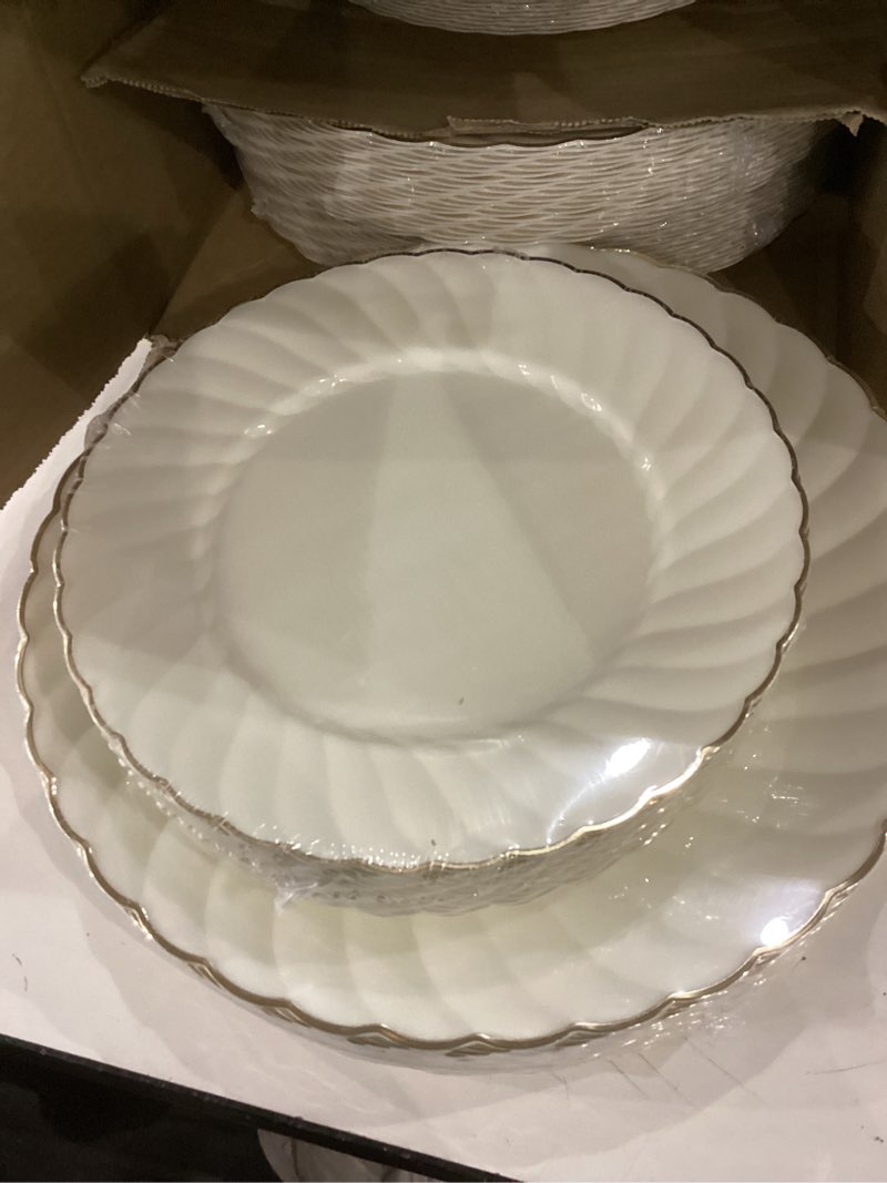 occasions " 120 plates pack,(60 guests) heavyweight wedding party disposable plastic plates set -60 x 10.5'' dinner + 60 x 8'' salad/dessert plate (imperial ivory & gold)