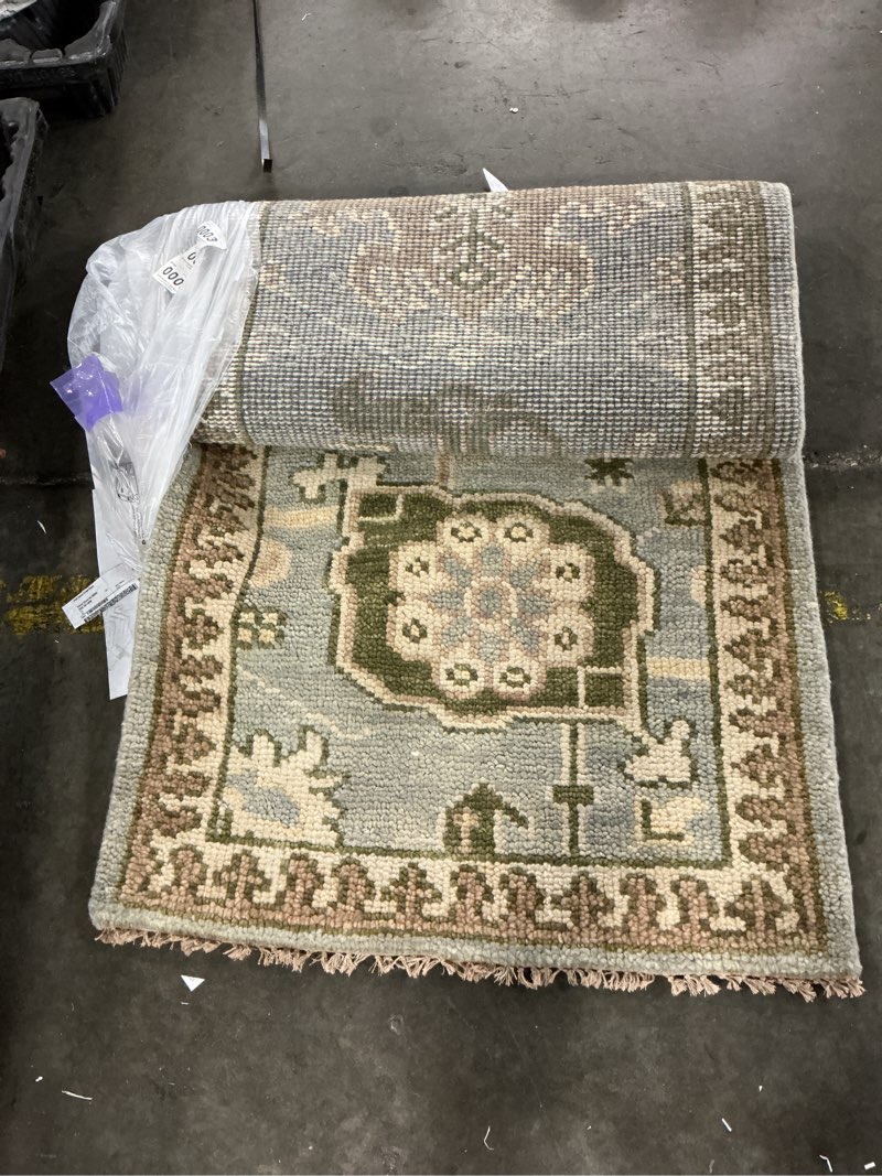 Condition photo showing Good Condition for quince saoirse hand-knotted wool rug 2'6" x 7'