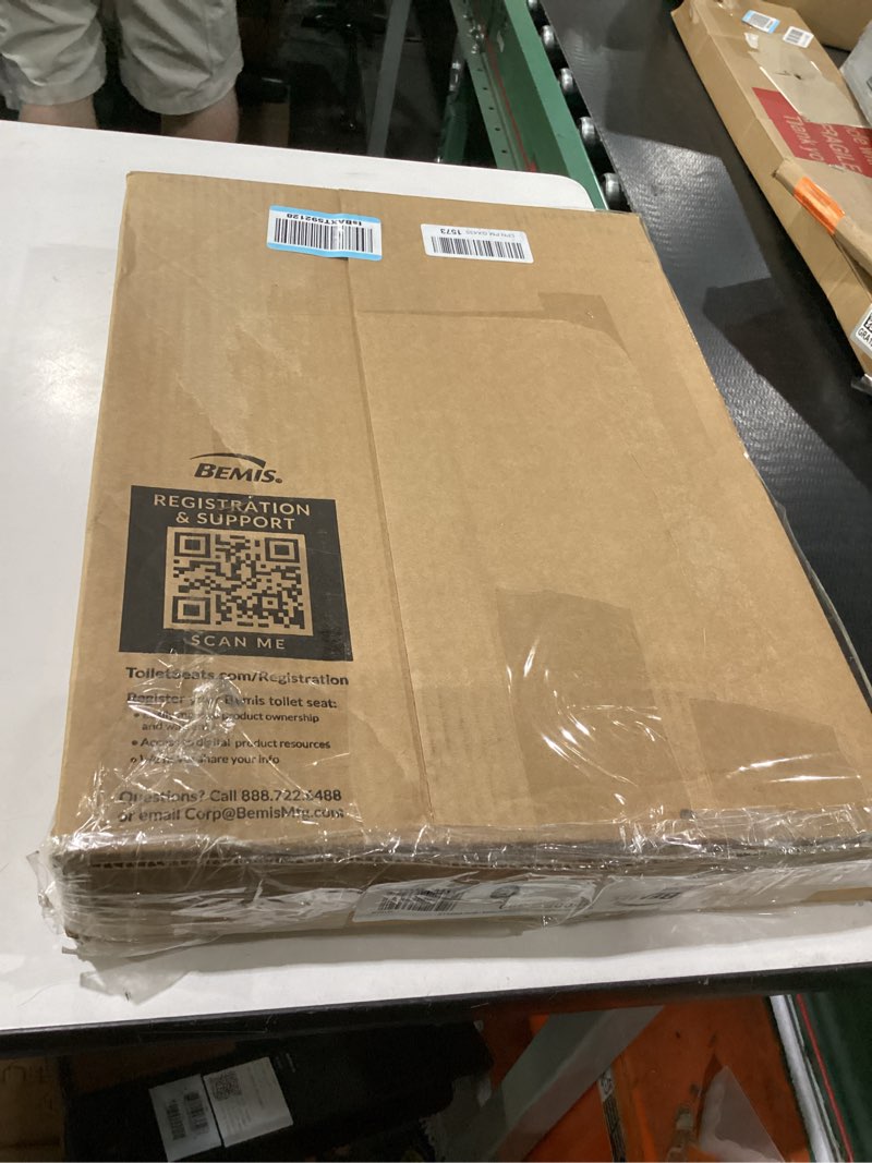 Condition photo showing Good Condition for bemis 1500ec 390 lift-off wood elongated toilet seat, cotton white (pack of 1)