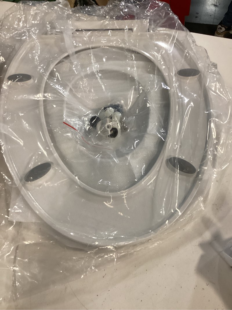 Condition photo showing Good Condition for 1m family toilet seat, patented slow close & quick releasing technology, anti-wiggling, easy to install and clean, standard elongated with toddler seat built in (1 piece) 1 elongated with toddler seat built in
