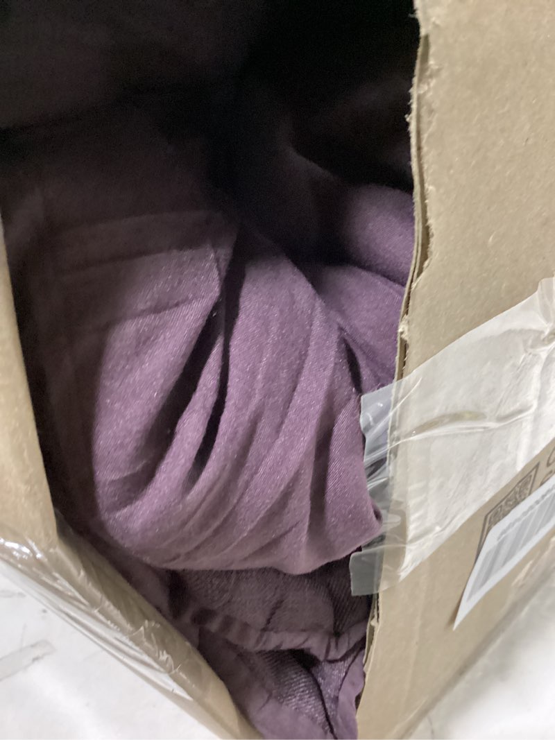 MISCELLANEOUS PURPLE COMFORTER