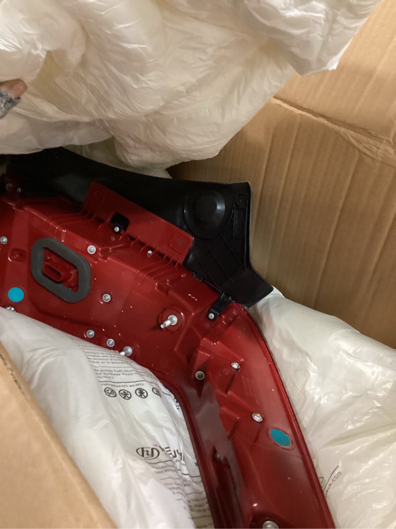 Condition photo showing Good Condition for replacement for 2017-2021 xt5 tail light lamp brake rear left driver side outer gm2804125 left side